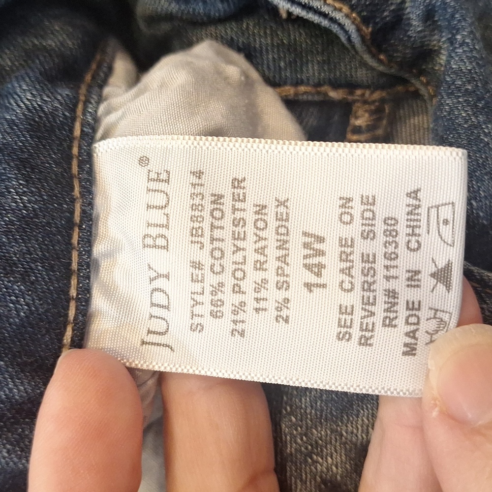 Judy Blue Dark Wash Distressed‎ Bootcut Fit Midrise Jeans Sz 14W Flare Stretch - Picture 9 of 9